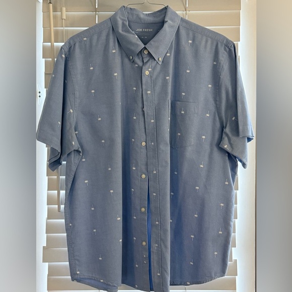Joe Fresh Palm Tree Shirt XL – Blue Short Sleeve Button Down Summer Casual - Picture 1 of 6